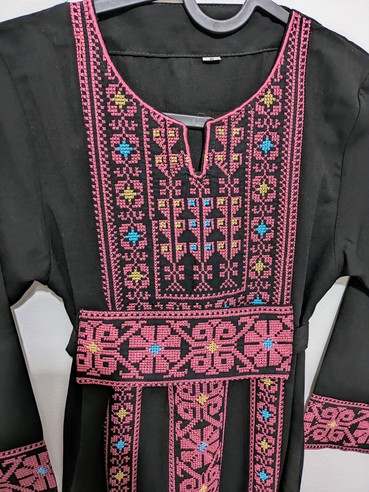 Kide Thobe with traditional embroidery