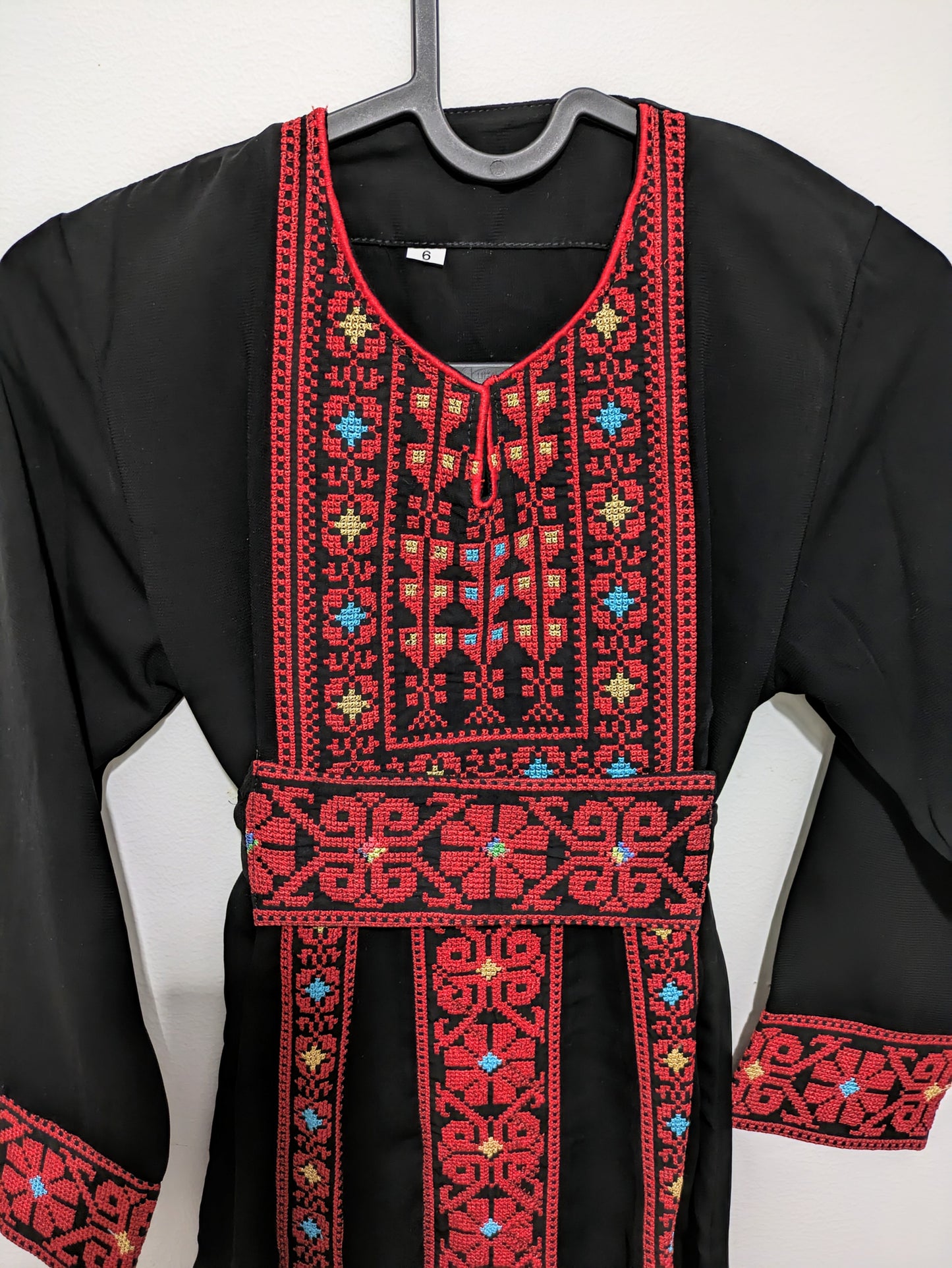 Kide Thobe with traditional embroidery